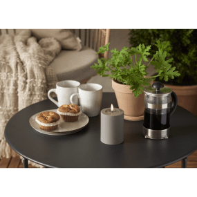 LED Bougie Pilier Flamme Soft 13cm Brun De Star Trading - La bougie Flame Soft, aliment&eacute;e par piles, impressionne par sa flamme r&eacute;aliste et son autonomie d'environ 1000 heures.