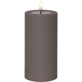 LED Bougie Pilier Flamme Soft 18cm Brun De Star Trading - La bougie Flame Soft, aliment&eacute;e par piles, impressionne par sa flamme r&eacute;aliste et son autonomie d'environ 1000 heures.