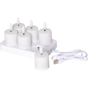 LED Bougie Chauffe-Plat Pack De 6 Flamme Charge Ensemble Blanc De Star Trading - La station de charge fournie est &eacute;quip&eacute;e d'un c&acirc;ble de 80 cm avec connecteurs USB-A et USB-C, permettant un branchement facile &agrave; un adaptateur secteur 5 V (non fourni).