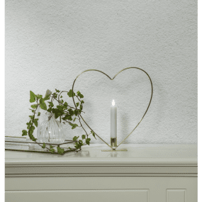 Flamme Heart Laiton De Star Trading - C&oelig;ur rouge bordeaux de 28 cm pour la table, accompagn&eacute; de l'&eacute;l&eacute;gante bougie antique &laquo;&nbsp;Flamme&nbsp;&raquo; de Star Trading (15 cm), incluse.