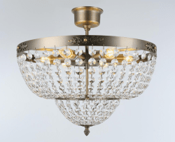 Victoria Ø45 Laiton antique cristal De Norrsken Design - La finition en laiton antique souligne l'aspect classique de la lampe et en fait un complément parfait aux environnements traditionnels et modernes.