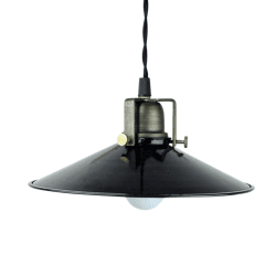 Lampe Style École Herbert Ø23 Noir lampe de fenêtre De Strömshaga - Il s'intègre dans la plupart des pièces telles que les cuisines, les couloirs et les salons.