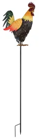 Rooster Multicolore lampe solaire De Globo Lighting - Den fungerar b&aring;de som en dekorativ detalj och en st&auml;mningsfull ljusk&auml;lla som ger din utomhusmilj&ouml; en hemtrevlig och lantlig karakt&auml;r.