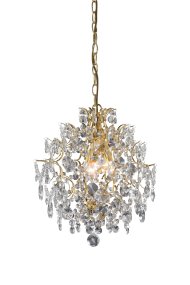 Rosendal Ø40 Or cristal De Markslöjd - Ce lustre d&eacute;coratif en cristal de la s&eacute;rie Rosendal pr&eacute;sente des prismes taill&eacute;s &agrave; la machine et un &eacute;l&eacute;gant cadre de couleur or.