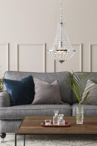 Gränsö Ø30 Chrome cristal De Markslöjd - Border a un design classique avec des prismes clairs qui diffusent magnifiquement la lumière et créent une sensation de luxe, qu'il soit suspendu au-dessus de la table à manger ou dans le salon.