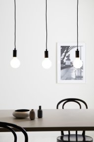 Sky 68cm Noir suspension De Markslöjd - Parfait pour créer une atmosphère chaleureuse et élégante dans la pièce.