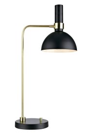 Larry 65cm Laiton brossé lampe de bureau De Markslöjd - Larry est une lampe de table élégante et sobre qui ajoute une touche d'élégance à votre lieu de travail, à votre table de chevet ou à votre couloir.