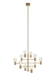 Paris Ø73 Laiton suspension De Markslöjd - Les bras de la lampe ont des longueurs et des hauteurs différentes, créant une expression dynamique et élégante sans dominer la pièce.