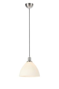 Ro Ø28 Blanc suspension De Markslöjd - Ro est une suspension &eacute;l&eacute;gante qui associe des d&eacute;tails m&eacute;talliques raffin&eacute;s en nickel satin&eacute; &agrave; un abat-jour en verre blanc c&ocirc;tel&eacute; du plus bel effet.