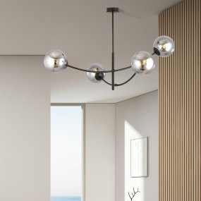 Hunter Ø90 Noir/Fumé suspension De Emibig Lighting - Les minces d&ocirc;mes en verre ajoutent &eacute;l&eacute;gance et l&eacute;g&egrave;ret&eacute;, tandis que la forme minimaliste assure un flux lumineux efficace m&ecirc;me dans les grandes pi&egrave;ces.