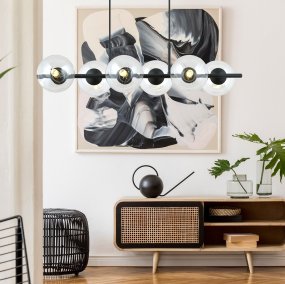 Rory 95cm Transparent suspension De Emibig Lighting - Le design tendance et les abat-jour en verre brillant font de la lampe un d&eacute;tail d'int&eacute;rieur &eacute;l&eacute;gant qui illumine efficacement m&ecirc;me les pi&egrave;ces plus grandes.