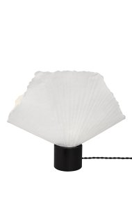 Tropez 35cm Noir et blanc lampe de table De Globen Lighting - La lampe &eacute;tant fabriqu&eacute;e &agrave; la main &agrave; partir de mat&eacute;riaux vivants, des variations de forme et d'expression peuvent survenir, rendant chaque Tropez unique.