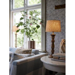 Lodge 60cm Jaune lampe de table De PR Home - La lampe de table Lodge a un style classique avec de belles formes.