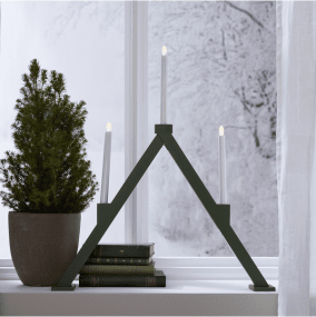 Vika Vert De Star Trading - Bougeoir &agrave; piles de forme classique qui diffuse une belle lumi&egrave;re gr&acirc;ce &agrave; ses trois lampes LED.