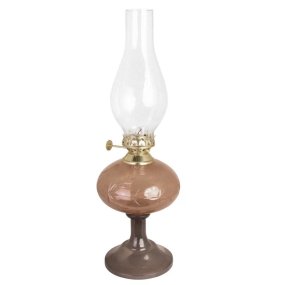 Esmeralda Brun De Strömshaga - Esmeralda est une magnifique lampe à pétrole qui allie charme rétro et élégance intemporelle.