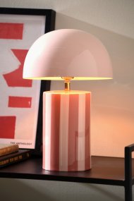 Rayado 34cm Rose lampe de table De Leitmotiv - Elle est fournie avec un c&acirc;ble textile noir de 2 m&egrave;tres, un interrupteur et une prise.