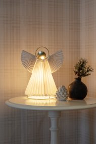 Ange En Papier 26cm Blanc De Konstsmide - D'une hauteur de 26 cm, cet ange est une ravissante d&eacute;coration de No&euml;l pour une table d'appoint, une fen&ecirc;tre ou un bureau.