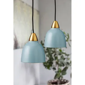 Urban Mini Ø15 Bleu suspension De Superliving - Malgré sa petite taille, Urban Mini offre une distribution lumineuse impressionnante et s'intègre aussi bien au-dessus du comptoir de la cuisine que dans un coin lecture confortable.
