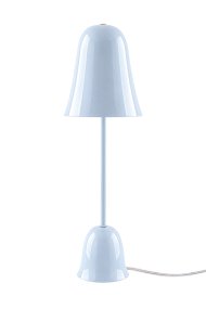 Blåklockan 50cm bleu clair lampe de table De Globen Lighting - La lampe de table « Blue Bell » est un modèle élégant et intemporel en fer laqué bleu clair brillant.