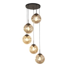 Punch Ø60 Champagne suspension De Searchlight - La forme légèrement concave des abat-jour, associée à la structure en métal noir, offre un contraste moderne et élégant qui s'harmonise avec différents styles de décoration intérieure.