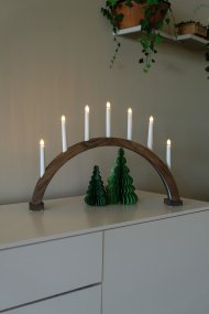 Arch 7 Lights Glacé brun De Konstsmide - Comprend un c&acirc;ble de 1,7 m, un interrupteur marche/arr&ecirc;t et une prise.
