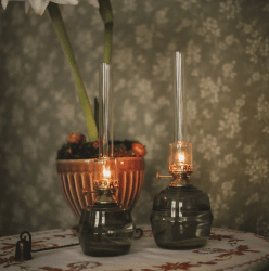 Kerosene Lamp Majken Mid Vert De Strömshaga - Convient &agrave; la m&egrave;che num&eacute;ro de pi&egrave;ce 116210 et au tube de br&ucirc;leur num&eacute;ro de pi&egrave;ce 121810G.