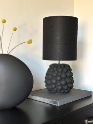Bubbles 48cm Noir lampe de table De Aneta Lighting - La lampe de table passionnante "Bubbles" a une base de lampe en verre unique avec une texture de bulles de formes différentes.