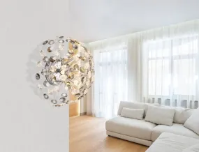 Katrina Ø40 Chrome applique murale De Globo Lighting - Den runda stommen i kromf&auml;rgad metall och den halvsf&auml;riska sk&auml;rmen i r&ouml;kf&auml;rgade K9-kristaller skapar en lyxig och inbjudande atmosf&auml;r.