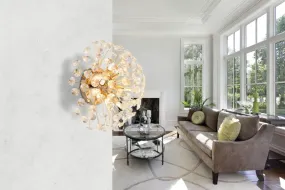 Katrina Ø40 Or applique murale De Globo Lighting - Den runda stommen i guldf&auml;rgad metall och den halvsf&auml;riska sk&auml;rmen i klara K9-kristaller skapar en lyxig och inbjudande atmosf&auml;r.