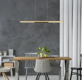 Cody 120cm Or suspension De Globo Lighting - Lampan &auml;r tillverkad av aluminium i en mattguld finish som ger ett elegant och tidl&ouml;st uttryck som smidigt sm&auml;lter in i olika inredningsstilar, perfekt f&ouml;r stora matbord eller k&ouml;ks&ouml;ar.