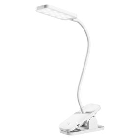 Panan Clip Blanc lampe à pince De Ledvance - Ut&ouml;ver det &auml;r lampan dimbar med touchsensorn p&aring; kl&auml;mman vilket g&ouml;r Panan m&aring;ngsidig.
