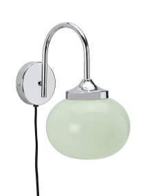 Elsy 30cm Vert lampe de lecture De PR Home - Son abat-jour en verre souffl&eacute; &agrave; la main, d'un doux vert sauge, conf&egrave;re &agrave; chaque lampe un caract&egrave;re unique, tandis que les d&eacute;tails en m&eacute;tal chrom&eacute; cr&eacute;ent un contraste raffin&eacute; et exclusif.