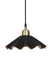 Aira Ø25 Noir De PR Home - La suspension Aira est id&eacute;ale pour cr&eacute;er une ambiance harmonieuse et raffin&eacute;e dans votre int&eacute;rieur, du salon &agrave; la chambre, en passant par le couloir et le bureau.