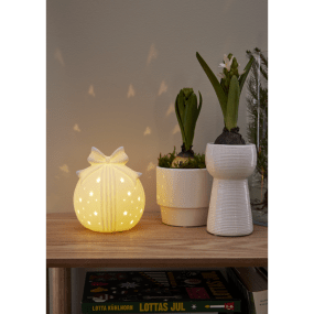 Rozy 14cm Blanc De Star Trading - Magnifique d&eacute;coration de table en porcelaine blanche.