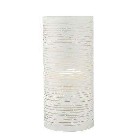 Candy 22cm Blanc lampe de table De Oriva - La lumière pénétrante crée un beau jeu d'ombres et de lumière, qui donne à la pièce une atmosphère agréable et atmosphérique.