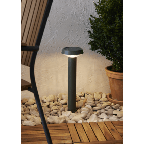 Casa 45cm Vert lampe solaire De Star Trading - Cette borne lumineuse solaire est id&eacute;ale pour les entr&eacute;es ou les jardins.