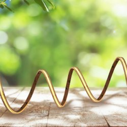 Strip (5m) Blanc De Lightson - Veuillez noter que si vous souhaitez couper la bande et la placer à l'extérieur, vous devrez remplir le joint d'extrémité inclus avec de la colle silicone (non incluse) pour le rendre étanche.