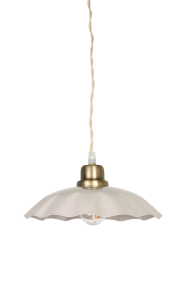 Diana Ø23 Beige suspension De Strömshaga - Diana est une &eacute;l&eacute;gante suspension au design classique et intemporel.