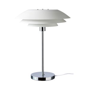 DL45 55cm Blanc lampe de table De Dyberg Larsen - La série DL est basée sur la philosophie selon laquelle les lampes doivent être plus que de simples sources de lumière ; Ils sont destinés à façonner la lumière et à contribuer à l'atmosphère de la maison.