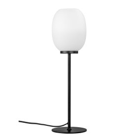 DL39 52cm Opale lampe de table De Dyberg Larsen - La lampe de table DL39 est une lampe harmonieuse et simple inspirée des lignes classiques et du décor minimaliste.