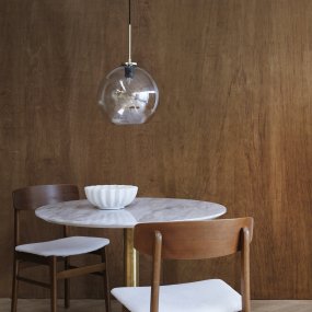 Loop Ø25 Laiton suspension De Dyberg Larsen - Il est recommandé de le placer au-dessus de la table à manger, de la table basse ou de plusieurs tables.