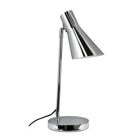 DL12 45cm Chrome lampe de bureau De Dyberg Larsen - La lampe de table DL12 chromée est dotée d'un abat-jour orientable et inclinable pour un éclairage flexible.