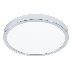 Fueva Ø28 Chrome lampe de salle de bain De Eglo - Le plafonnier Fueva est un luminaire &eacute;l&eacute;gant et fonctionnel en m&eacute;tal et plastique, dot&eacute; d'une finition chrom&eacute;e raffin&eacute;e et d'une fa&ccedil;ade blanche.
