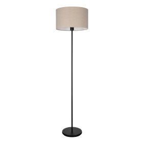 Feniglia Beige lampadaire De Eglo - Sa structure en m&eacute;tal noir et son abat-jour en lin aux tons chauds et naturels diffusent une lumi&egrave;re douce et agr&eacute;able.