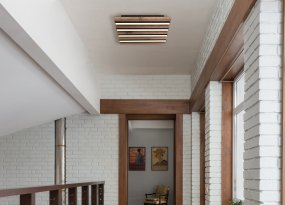 Hayden 30cm Bois plafonnier De Globo Lighting - Den kvadratiska plafonden Hayden &ouml;vertalar med sin moderna akustikpanel-look och bidrar med en h&auml;rlig ljusspridning i rummet.