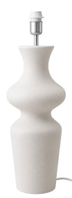 Belladona 60cm Vit pied de lampe De Hallbergs - Den vita, strukturerade finishen framh&auml;ver lampans organiska former och g&ouml;r den enkel att kombinera med olika typer av lampsk&auml;rmar och inredningsstilar.