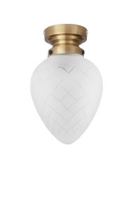 Juni Ø20 Laiton antique/blanc lampe de salle de bain De Globen Lighting - Juni, avec son magnifique abat-jour en verre taillé et en métal, vous transporte au début du XXe siècle.