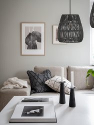 Saigon Ø38 Noir suspension De PR Home - Le plafonnier est vendu avec un support de plafond noir pour une utilisation en int&eacute;rieur.