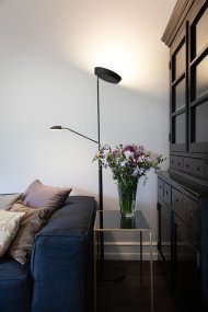 Vegas Noir lampadaire De Halo Design - Vegas est le choix parfait pour ceux qui recherchent une solution pratique et élégante pour l'atmosphère et la résolution.