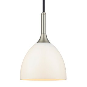 Bellevue Ø24 Opale De Halo Design - L'abat-jour en verre opale offre une belle répartition de la lumière et, en combinaison avec le métal en acier brossé, crée une lampe élégante qui s'intègre parfaitement dans n'importe quelle maison.